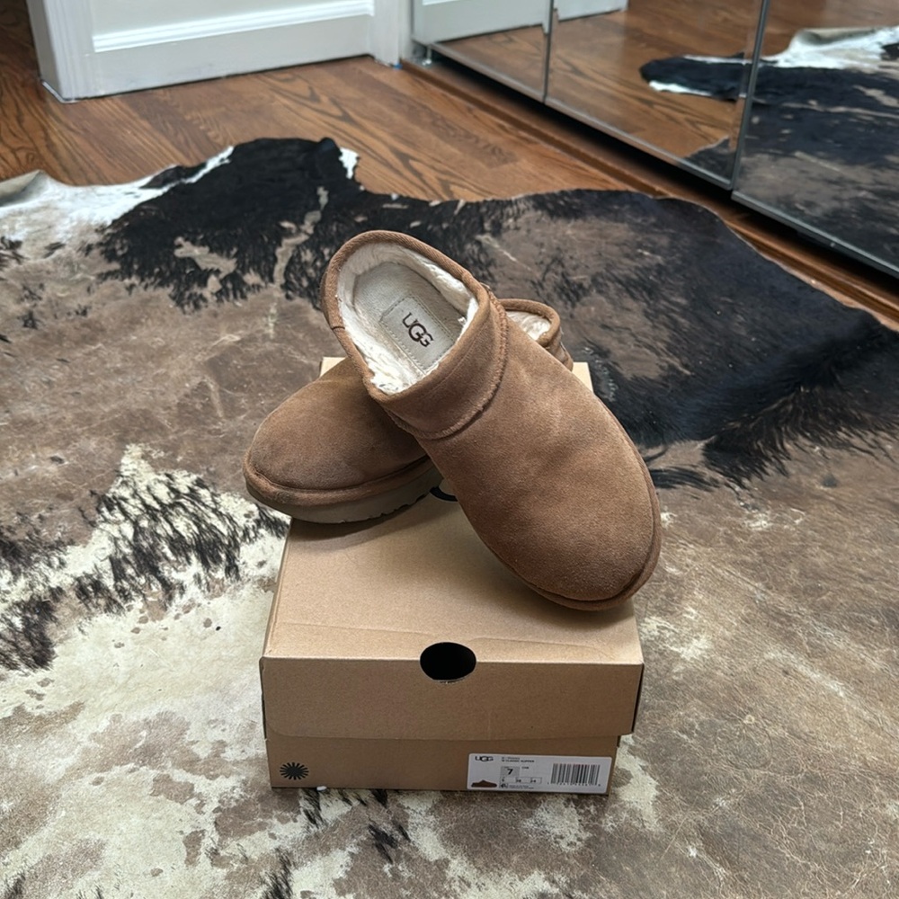 UGG Classic Slipper